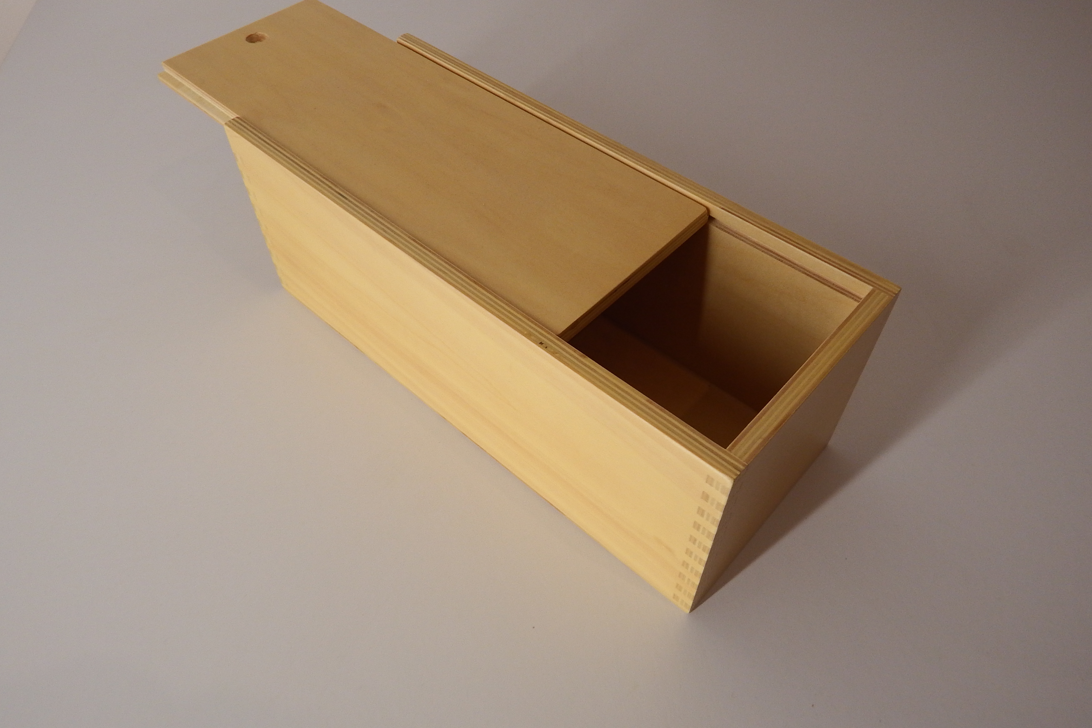wooden box with sliding lid (33 x 13 x 12 cm) | Montessori Pre-School