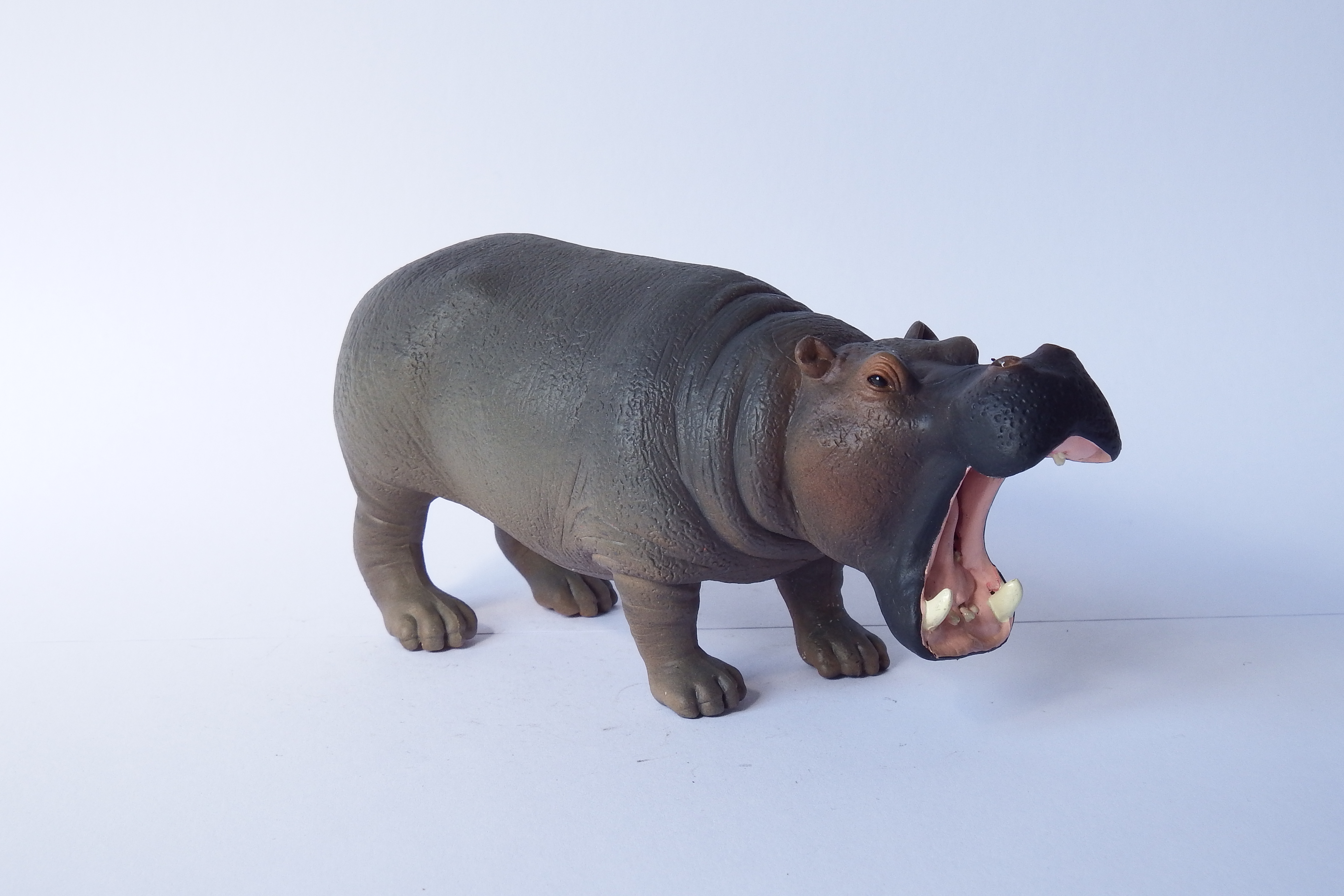 Hippo L 13 H 6 cm | Montessori Pre-School Supplies