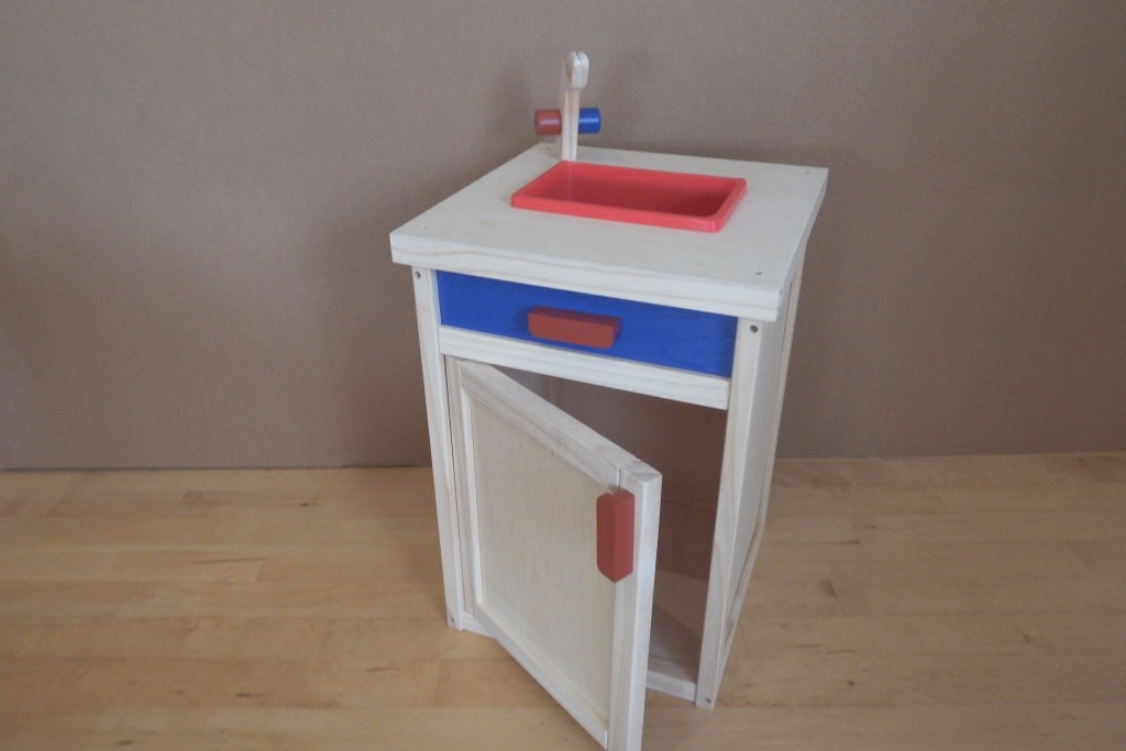 Play sink unit (34cm x 34cm x 50cm) Montessori PreSchool Supplies